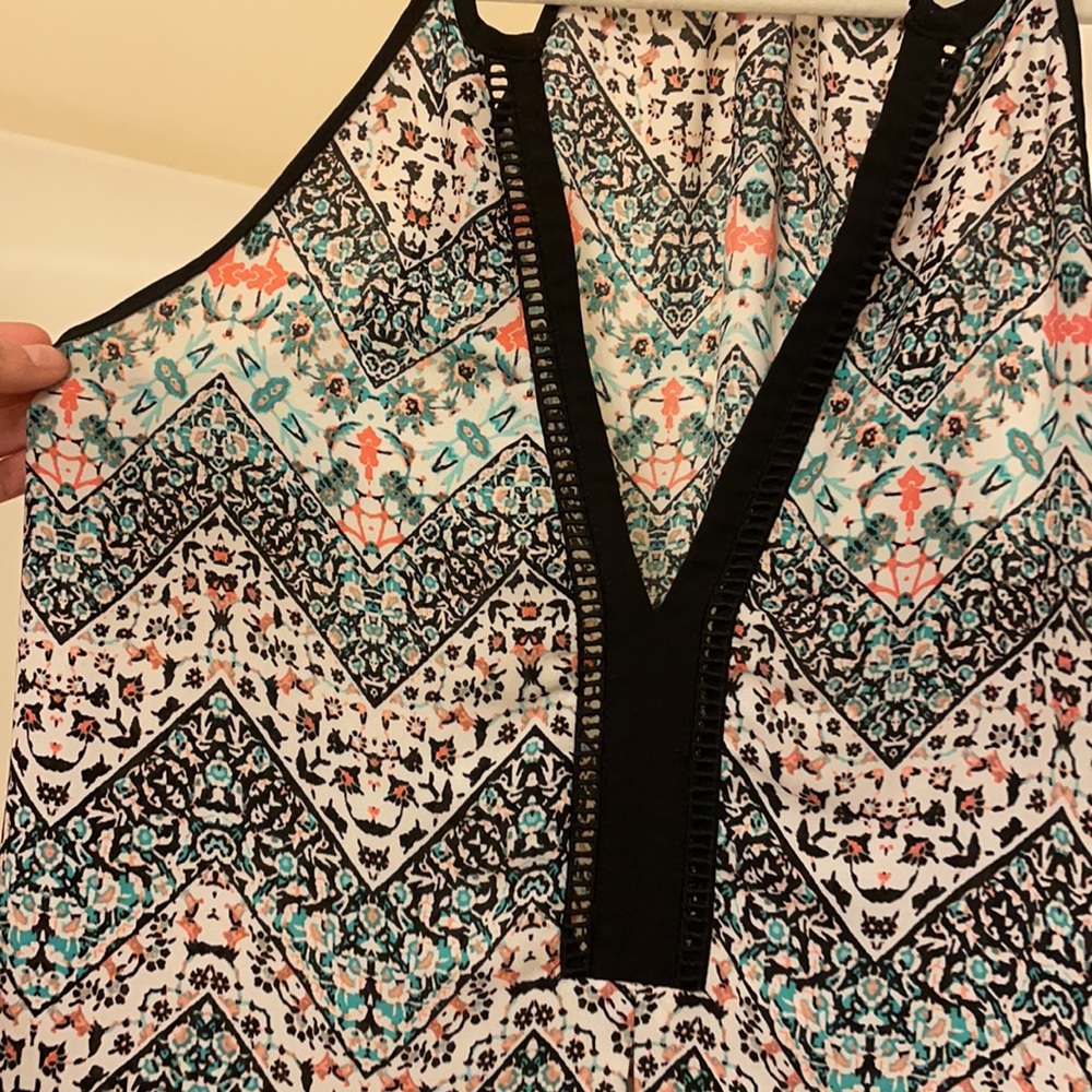 Patterned halter - Picture 2 of 4